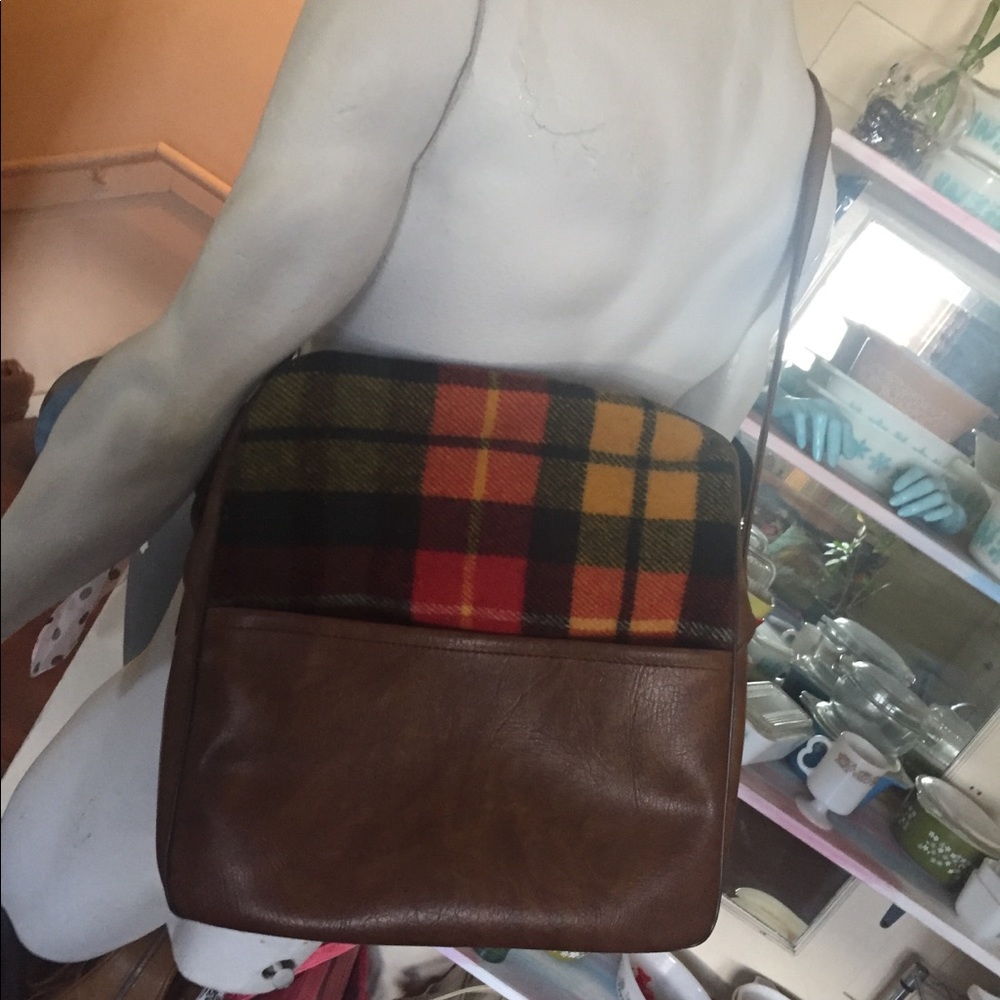 Vintage traveling tote